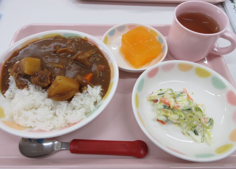 給食