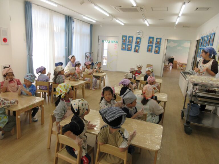 クッキング餃子ピザ♪（４歳　そら組）